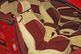 перетянутый салон автомобиля алькантарой