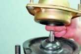 Снять со стойки верхнюю опору