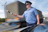 инспектор ДПС останавливает ТС