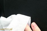 Как почистить защитную сетку динамика салфеткой