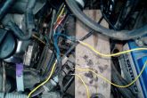 Подсоединяем провода идущие к распределителю впрыска газа